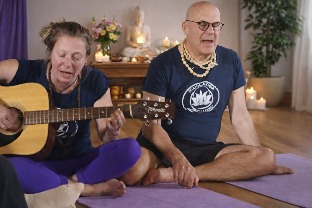 Kirtan con Giorgia e Umberto